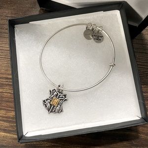 Alex and Ani Harry Potter Hogwarts Crest Bangle